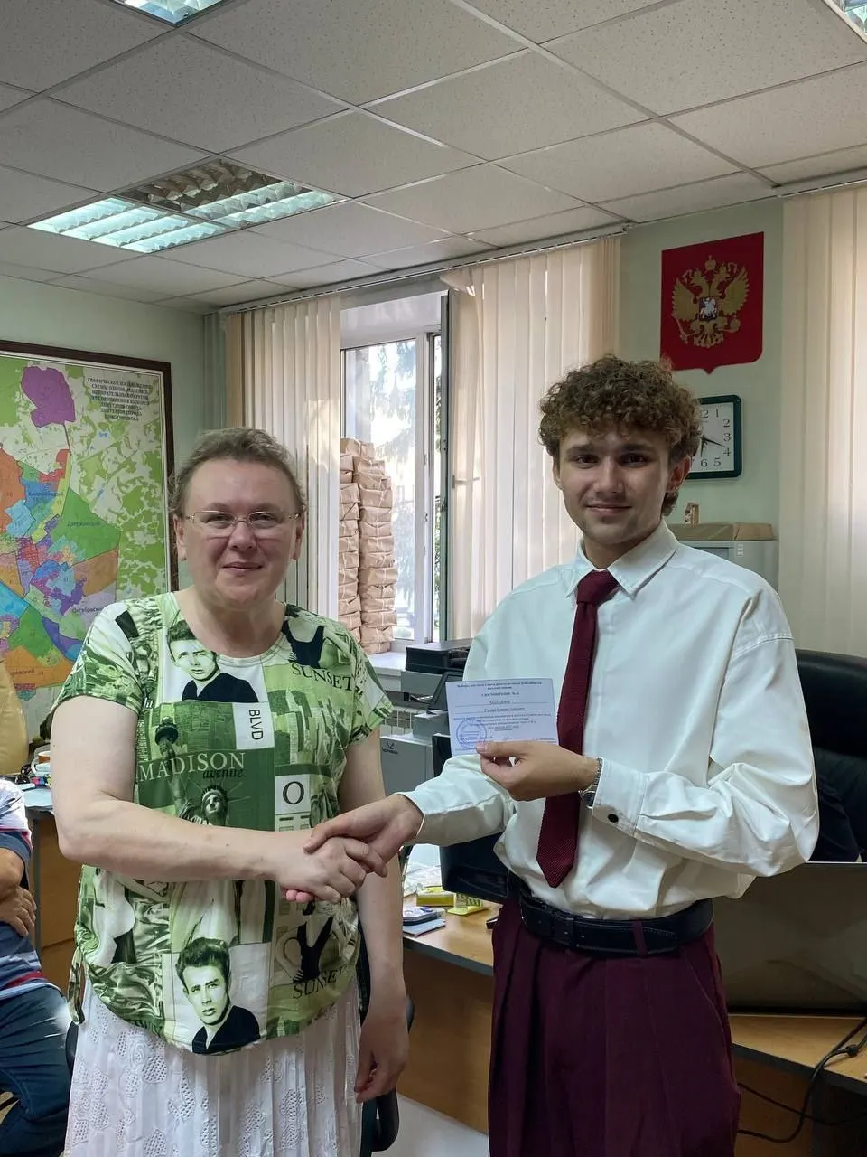 22-летний новосибирский общественный деятель и юрист Роман Малозёмов внесён в реестр иностранных агентов; речь идёт о его участии в выборах и общественной деятельности.