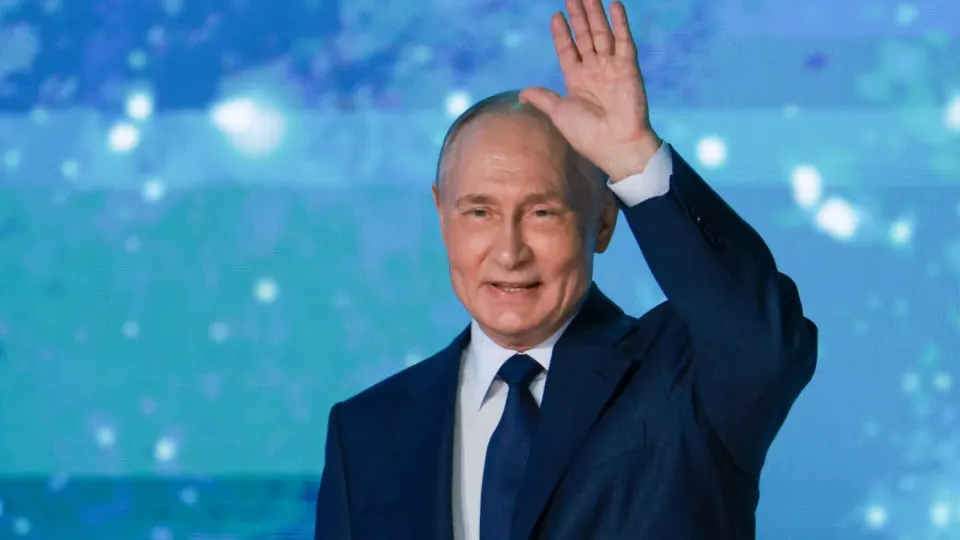 Президент Владимир Путин заявил, что при введении ограничений на интернет в России должны продолжать работать ключевые государственные и социально значимые онлайн‑сервисы, включая портал госуслуг, платёжные системы и запись к врачу.
