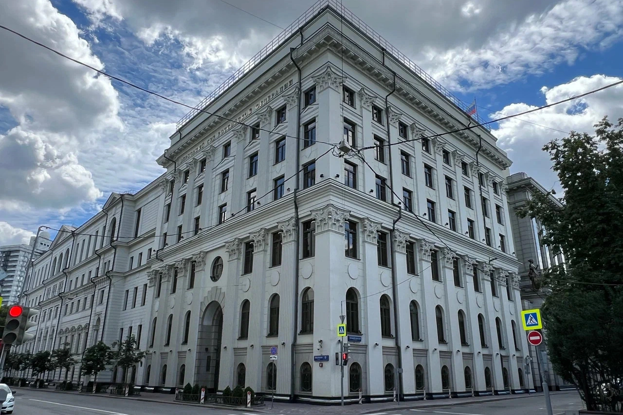 Судебный департамент при Верховном суде России снял с сайта многолетнюю судебную статистику и не опубликовал данные за 2025 год, несмотря на установленные сроки.
