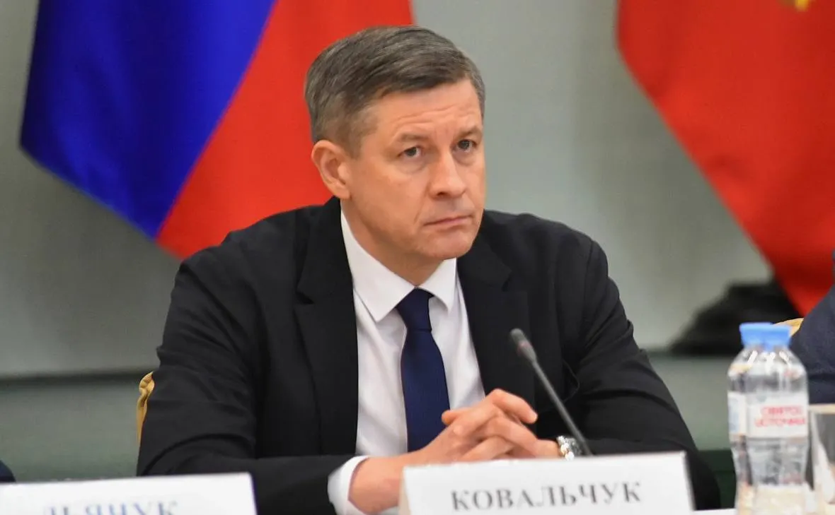 И.о. губернатора Егор Ковальчук подписал указ об отставке регионального правительства. Новый состав пока не назначен. Ранее 13 мая президент подписал указы об отставке губернаторов ряда регионов.