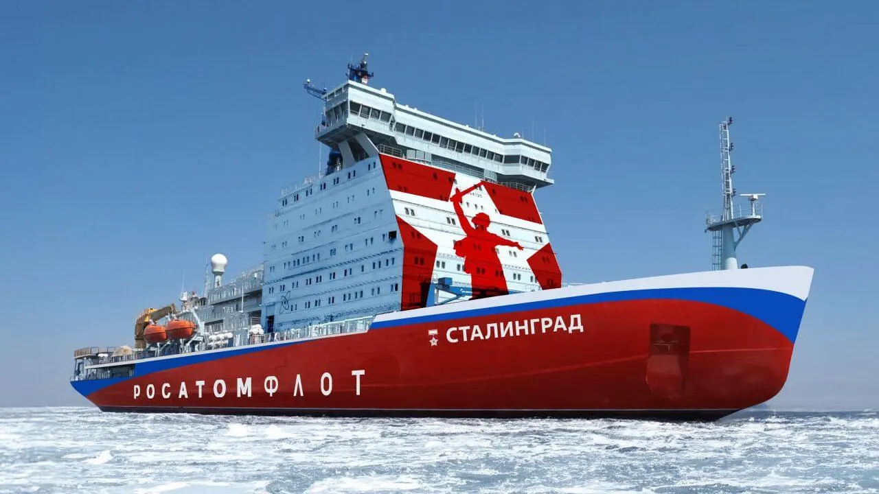 Рассматриваются два варианта: портовый сбор с экспортных грузов или плата до $2,75 с тонны на Северном морском пути в 2027–2035 годах; потенциальный доход — до 138 млрд руб.