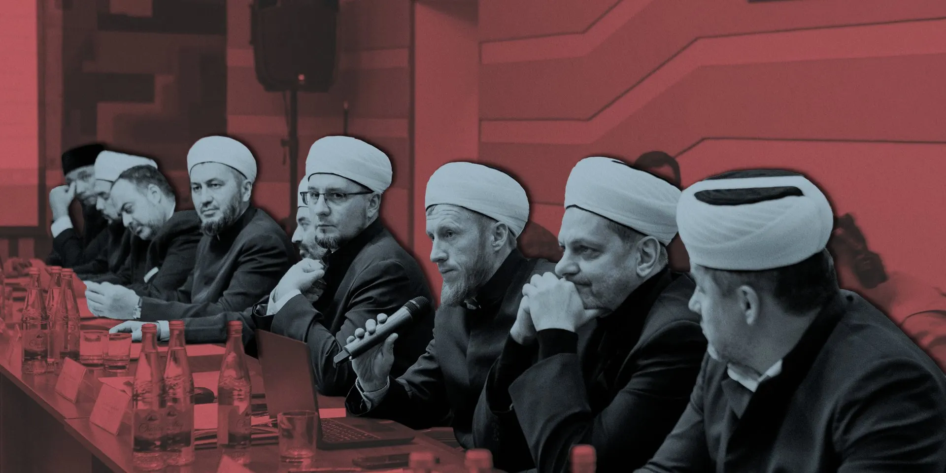 В нескольких регионах арестованы и допрошены видные представители Духовного управления мусульман России. Власти говорят о связях с «Братьями-мусульманами» и зарубежными структурами; эксперты называют происходящее политической кампанией против руководства ДУМ.