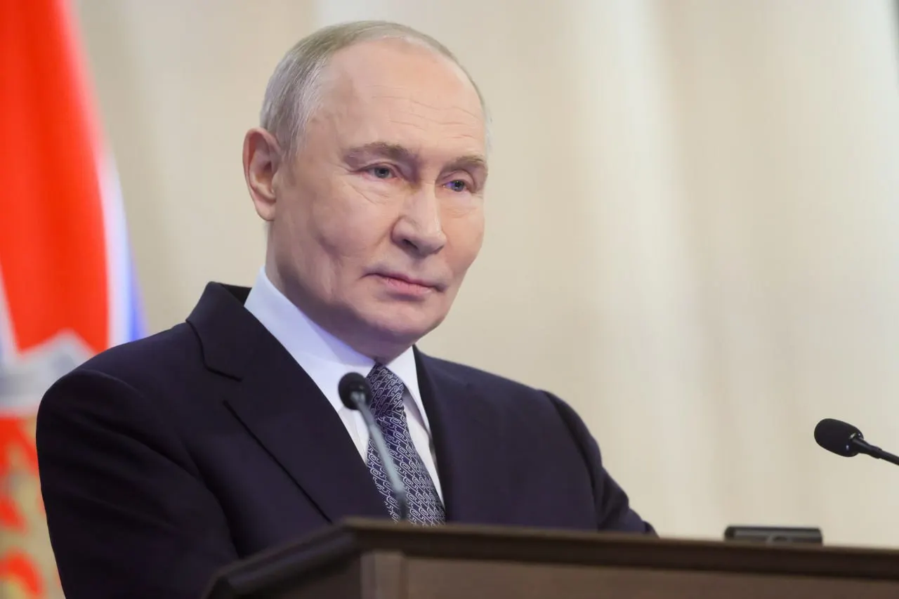 Президент России Владимир Путин посетит Казахстан 27–29 мая по приглашению Касым-Жомарта Токаева; в ходе встречи планируется обсудить укрепление стратегического партнёрства и союзнических отношений.
