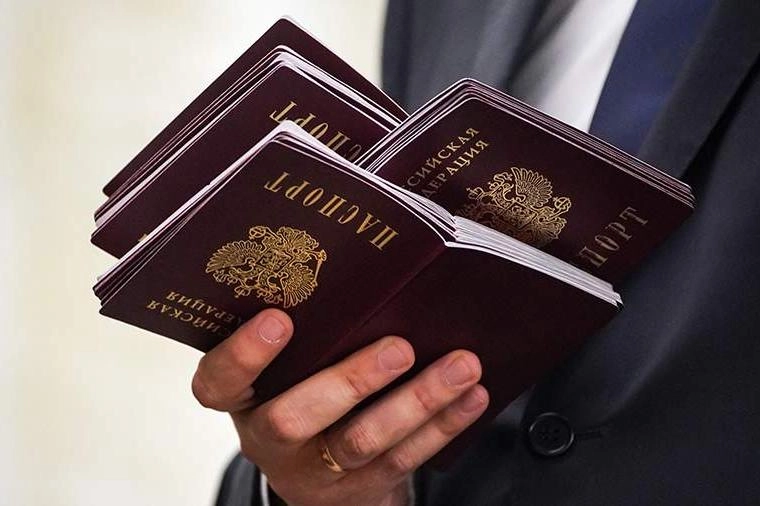 Депутаты планируют внести в проект об ужесточении правил получения гражданства поправки, позволяющие делать исключения для иностранцев, осуждённых в других государствах за поддержку российской политики и специальной военной операции.