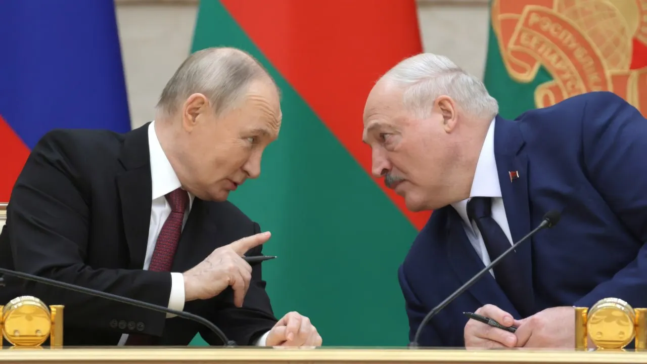 26 июня в резиденции на Валдае прошли закрытые переговоры президентом России и Беларуси; официальных заявлений по итогам не последовало.