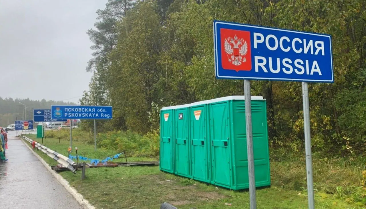 В 21-м пакете санкций предлагается полный визовый запрет для тех, кто служил в российских вооружённых силах или прокси‑группах с начала вторжения в Украину; остаются вопросы учёта срочников, дезертиров и критериев включения в списки.