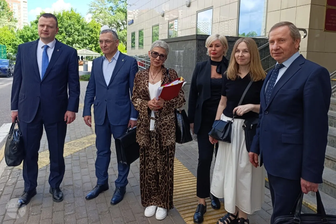 Апелляция оставила в силе решение о лишении статуса Алексея Басистова, Дмитрия Проводина и Юлия Тая; их защитники считают, что вопрос должен решать Совет адвокатской палаты, а не суд.
