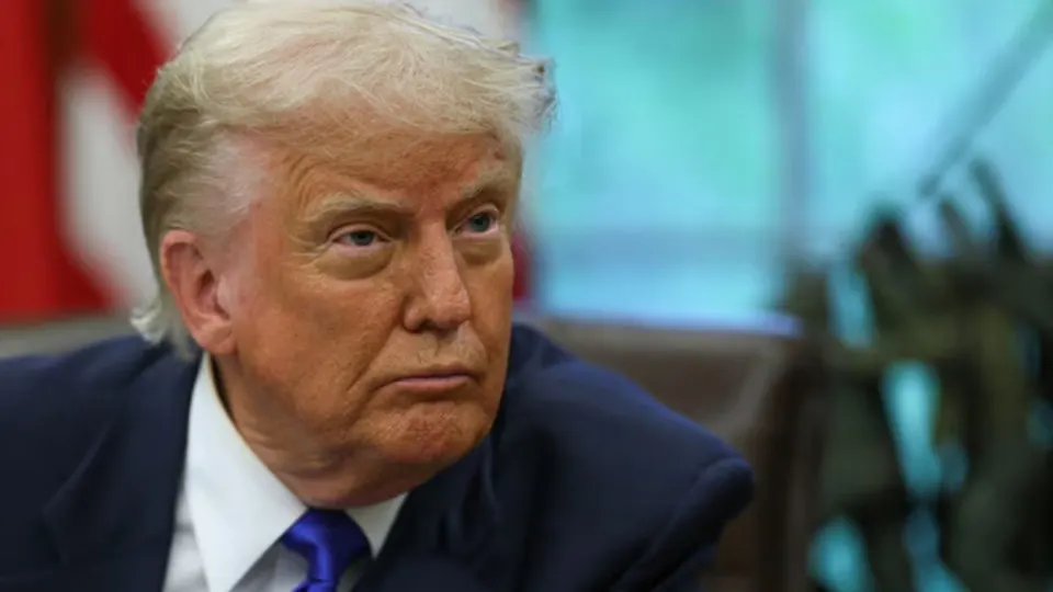 На саммите G7 Трамп пообещал усилить давление на Россию и вновь ввести жёсткие санкции против нефтяного сектора, но потребовал от союзников помощи в расчистке Ормузского пролива. Лидеры согласовали наращивание поставок ПВО и дальнобойного оружия для Украины и обсуждали укрепление энергетической устойчивости страны.