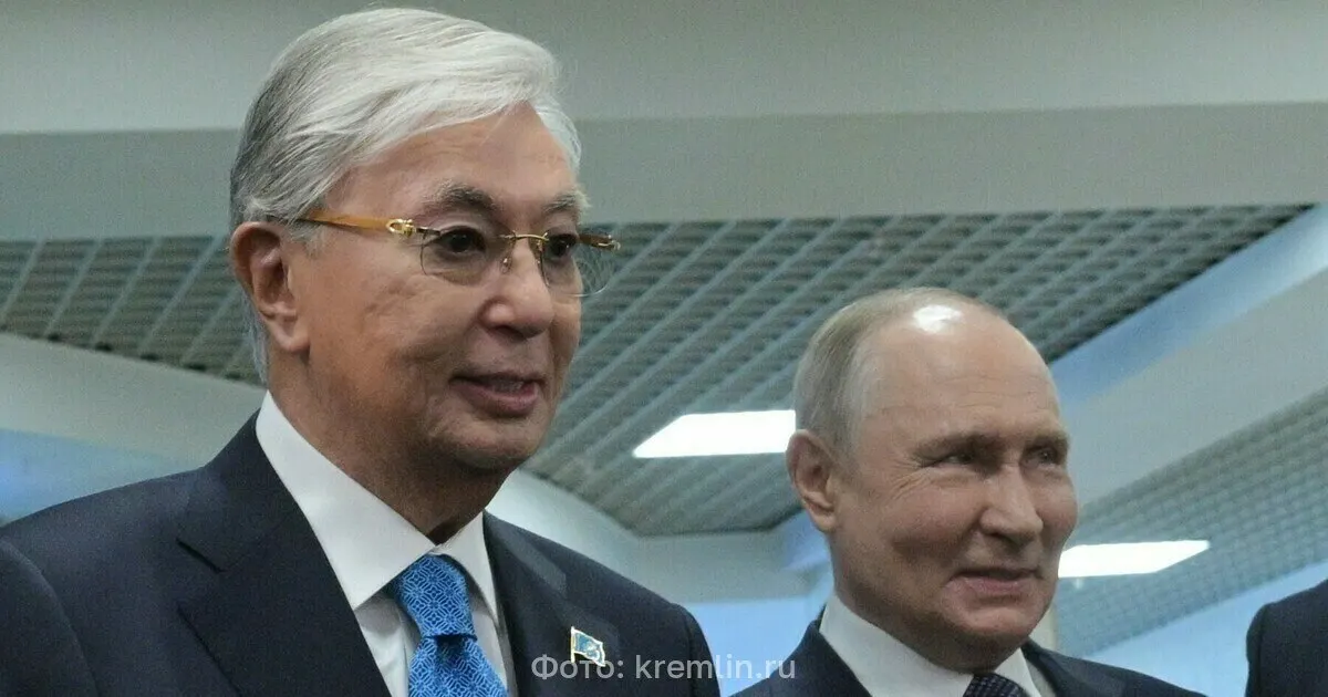 Президент заявил, что отношения РФ и Казахстана успешно развиваются и имеют стратегический характер. Лидеры встретились в Омске перед XXII Форумом межрегионального сотрудничества.
