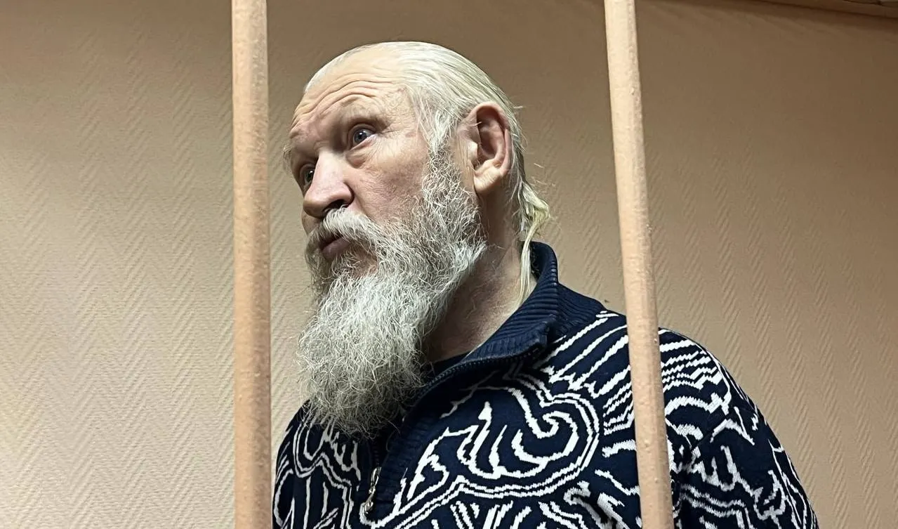 Росфинмониторинг обновил список: в него попал бывший депутат Госдумы Михаил Глущенко, ранее осуждённый за соучастие в убийстве Галины Старовойтовой.