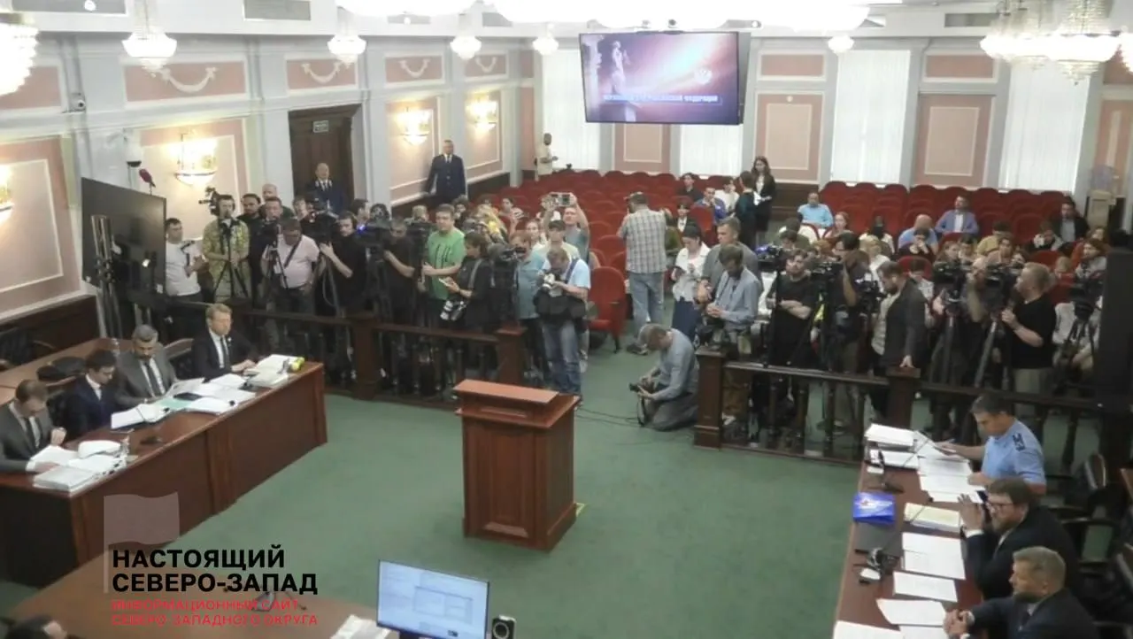 Иск подан партией «Родина». В деле — претензии к авторским правам, агитации и признакам экстремизма, а также проверке счетов кандидатов; решение может повлиять на регистрацию федерального списка.