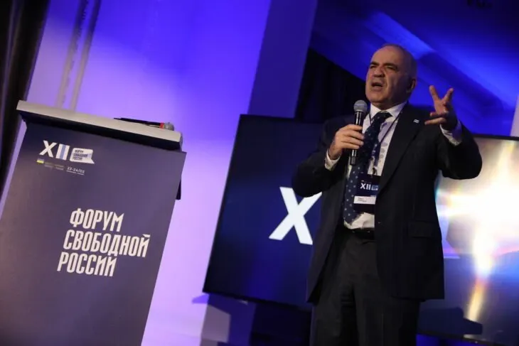 Совет Форума назвал голосование демонстрацией подмены конкуренции и призвал к поддержке антивоенной позиции и освобождению оккупированных территорий.