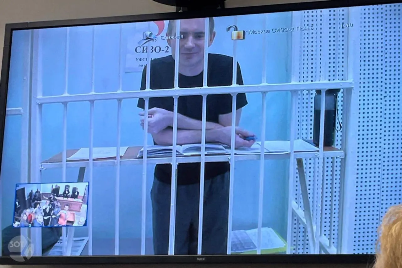 Дроны атаковали Екатеринбург и окрестности; вынесены тяжёлые приговоры и судебные решения, а жители региона обсуждают кадровые изменения и экономическую ситуацию.