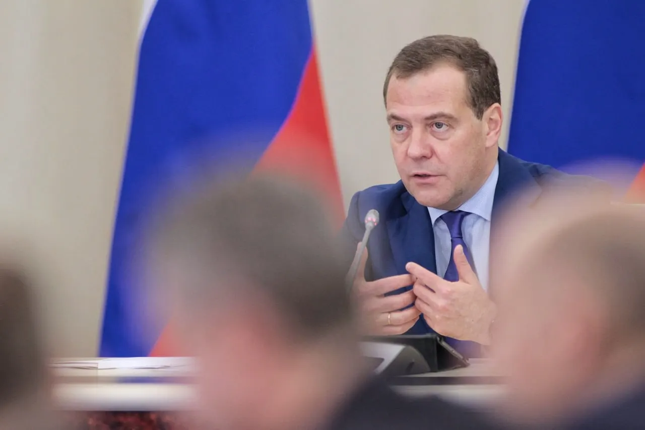 После СВО идеологическое противостояние с Западом продолжится на российских условиях, отметил Медведев.