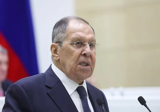 Министр иностранных дел заявил, что закрытие генконсульства в Бонне и Русского дома в Берлине после инцидента с дроном демонстрируют, что уроки истории ещё не выучены и риск нарастающей конфронтации.